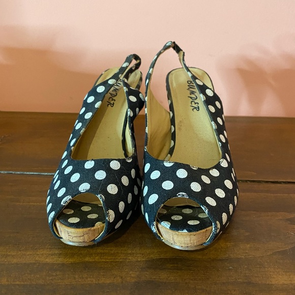 Polka dotted slip on heels - Picture 2 of 3
